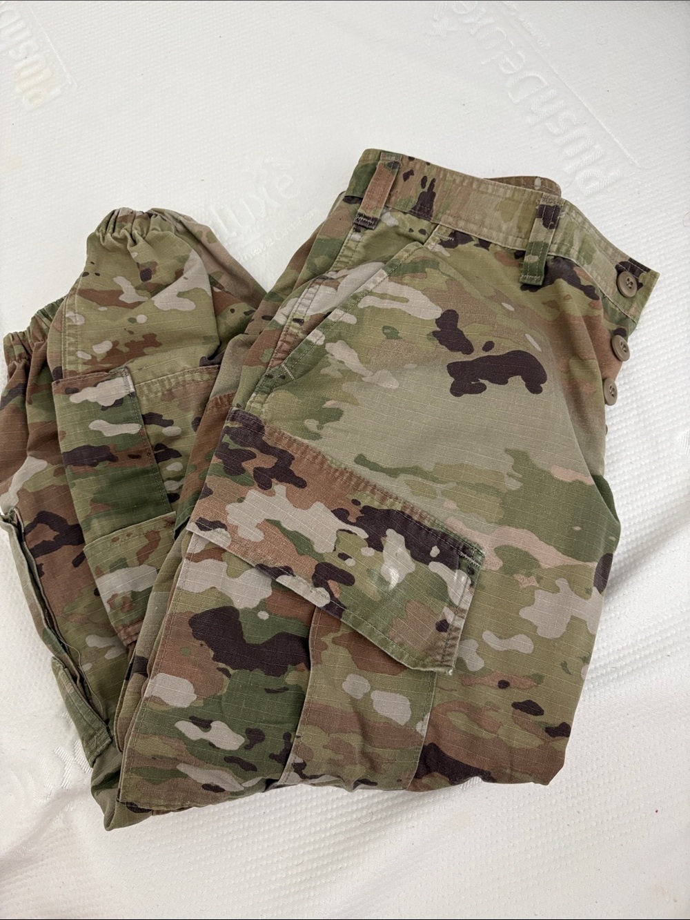 Multicam Camouflage Cargo Pants Size 25 short OCP pants jogger angle